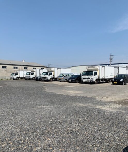 隣接駐車場